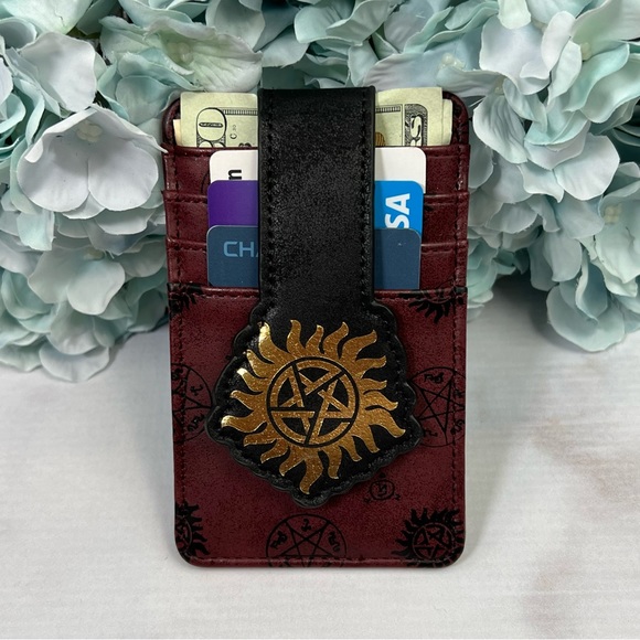 Supernatural Slim Wallet with Gold Sunburst Pentacle - Picture 8 of 15